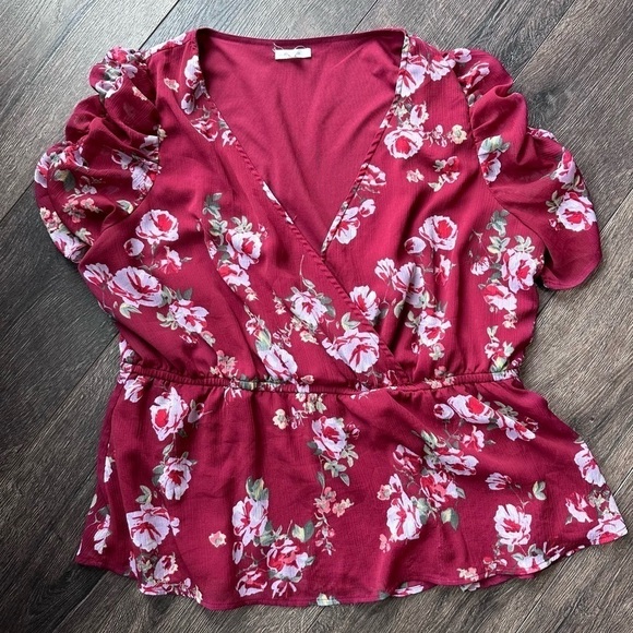 Maurice’s 1X peplum babydoll floral ruby magenta top - Picture 1 of 4